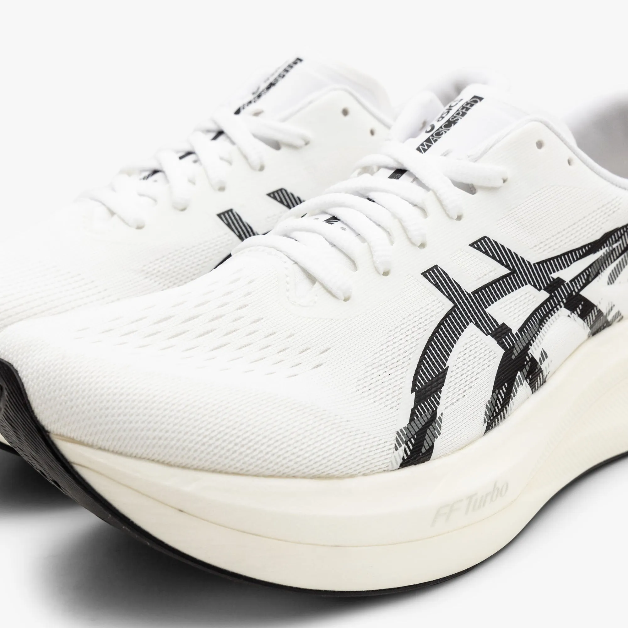 ASICS Magic Speed 4 / White / Black