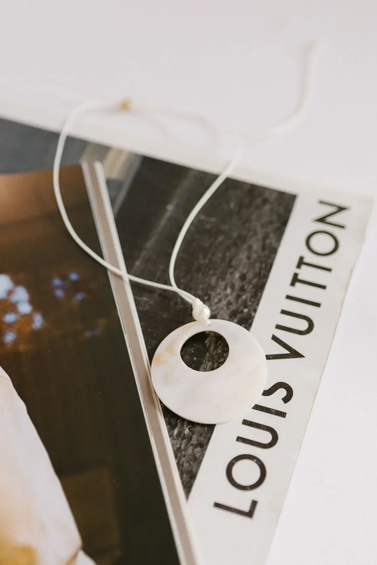Drifting Necklace