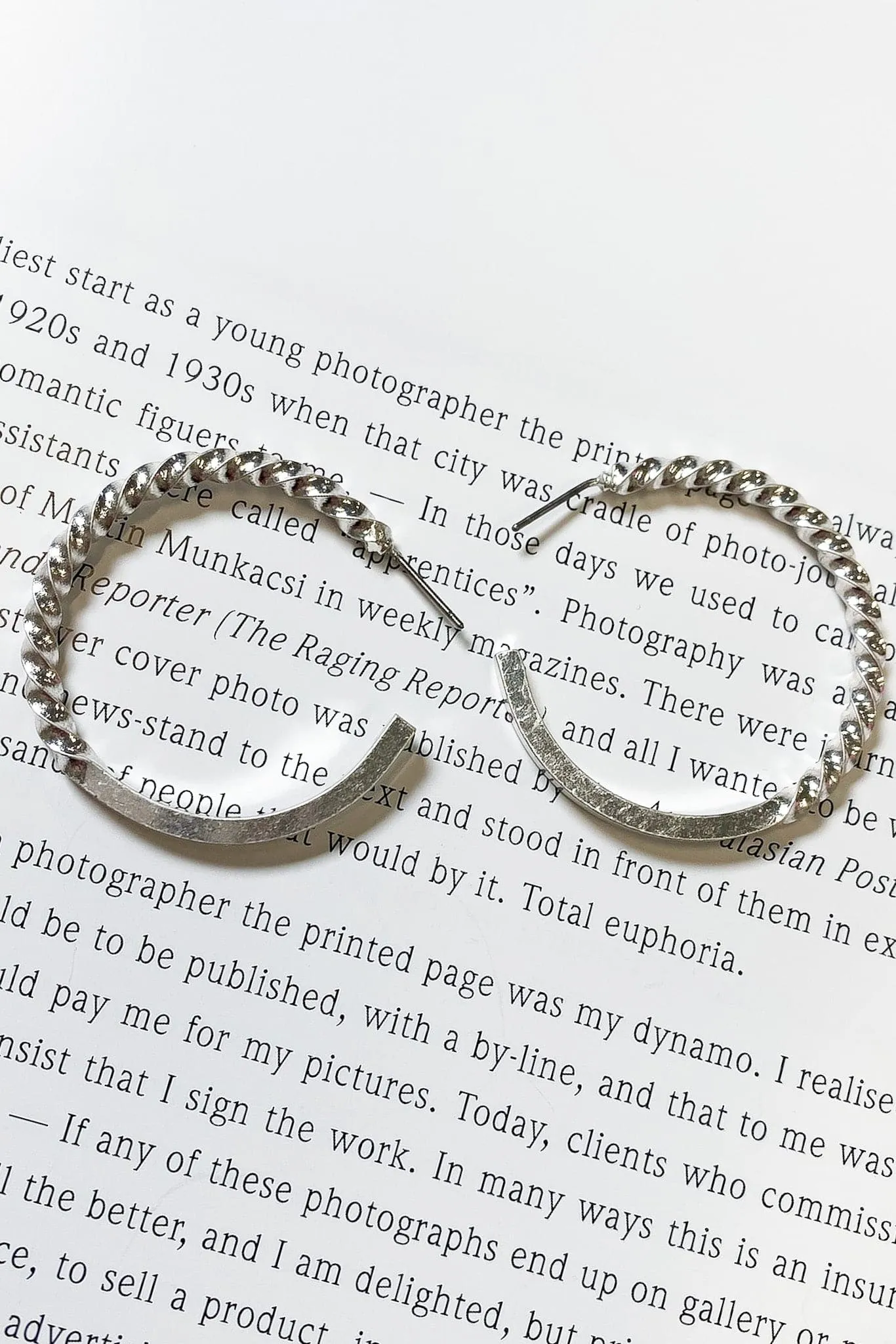 Glam Lifestyle Twist Detail Hoop Earrings - FINAL SALE