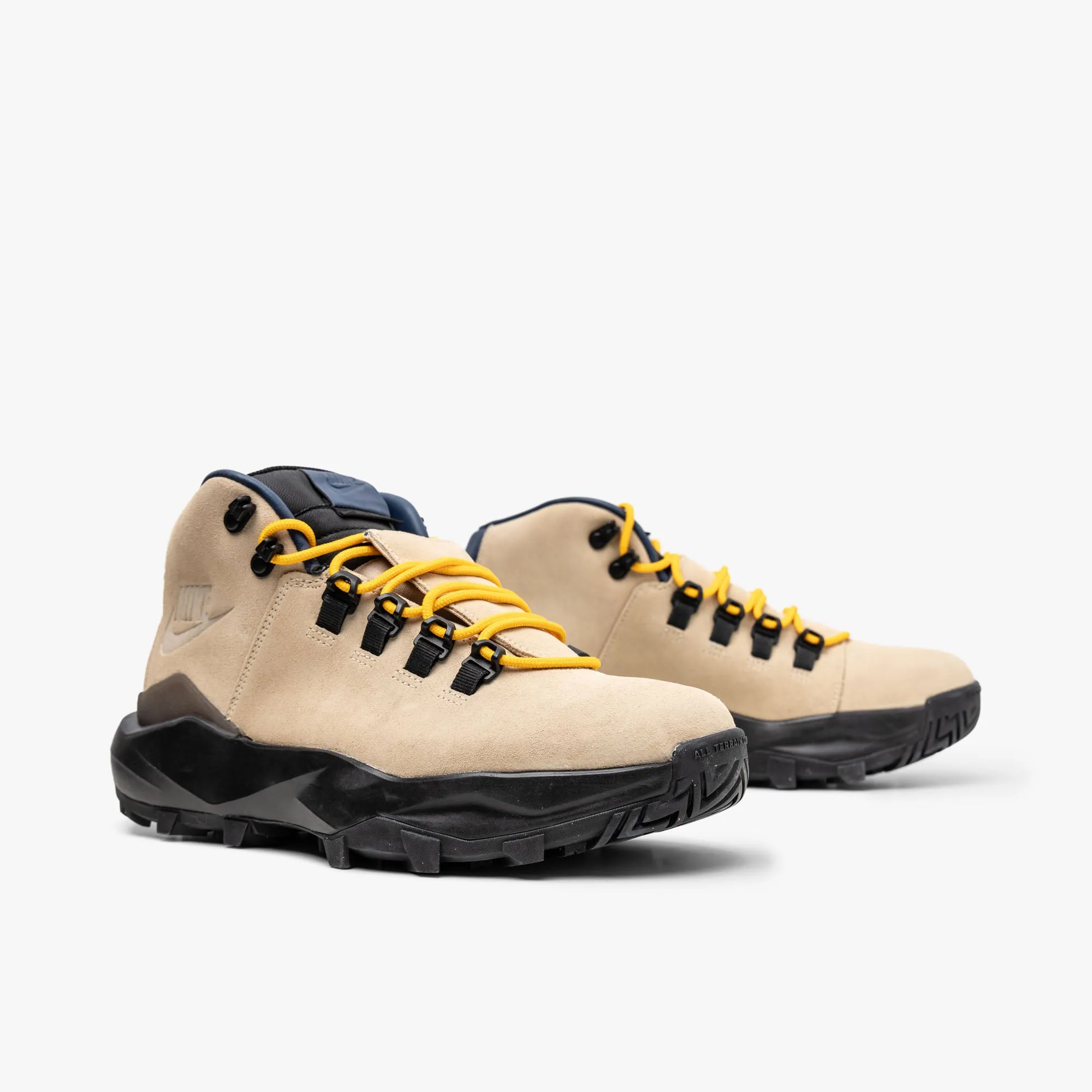 Nike Cygnal Light Orewood Brown / Navy - Black