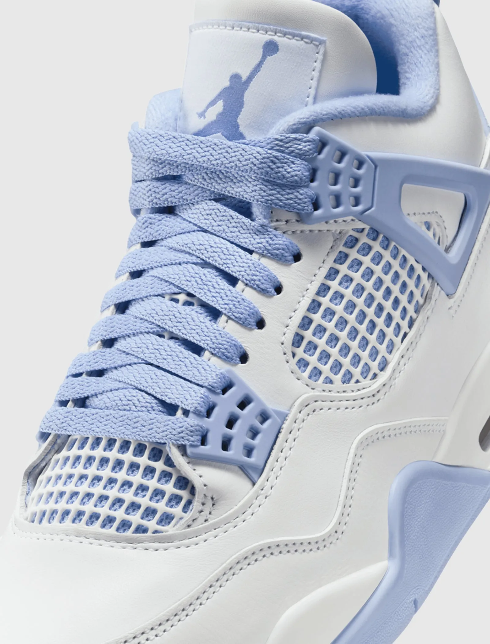 WOMEN'S AIR JORDAN 4 RETRO "ALUMINUM"
